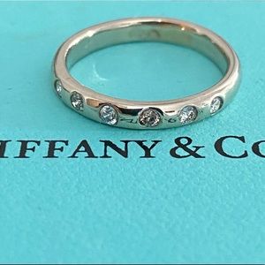 14k white gold ring with vs diamond